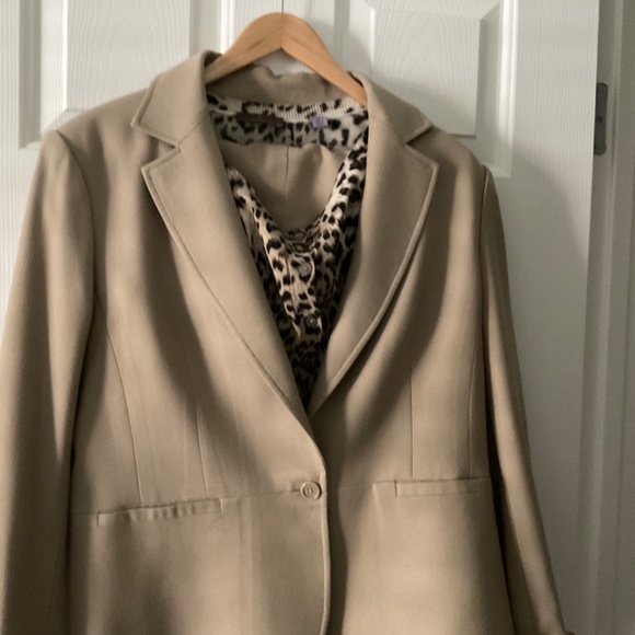 Suit Jacket/Blazer - Picture 3 of 7
